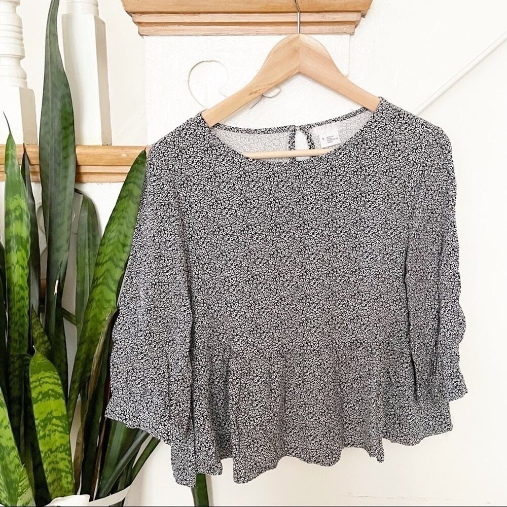 UO cooperative black white floral pattern blouse S